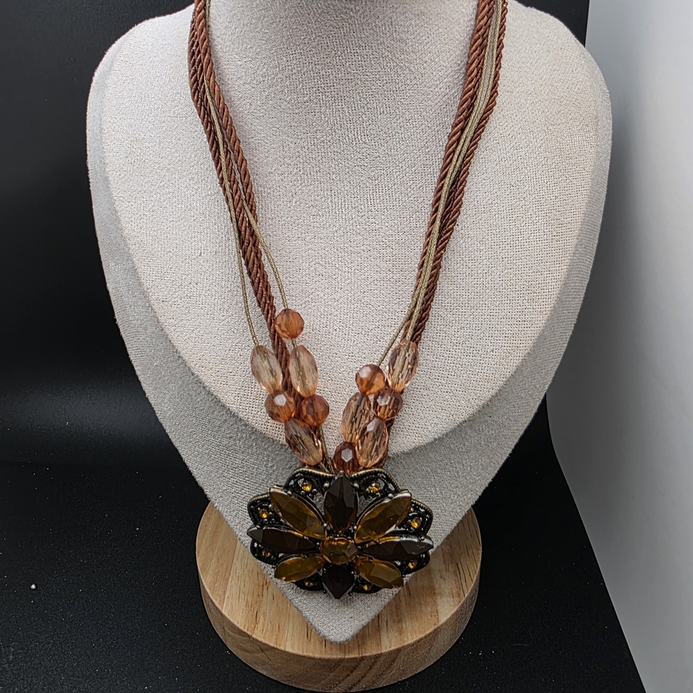 Elegant Brown Beaded Necklace (1588)